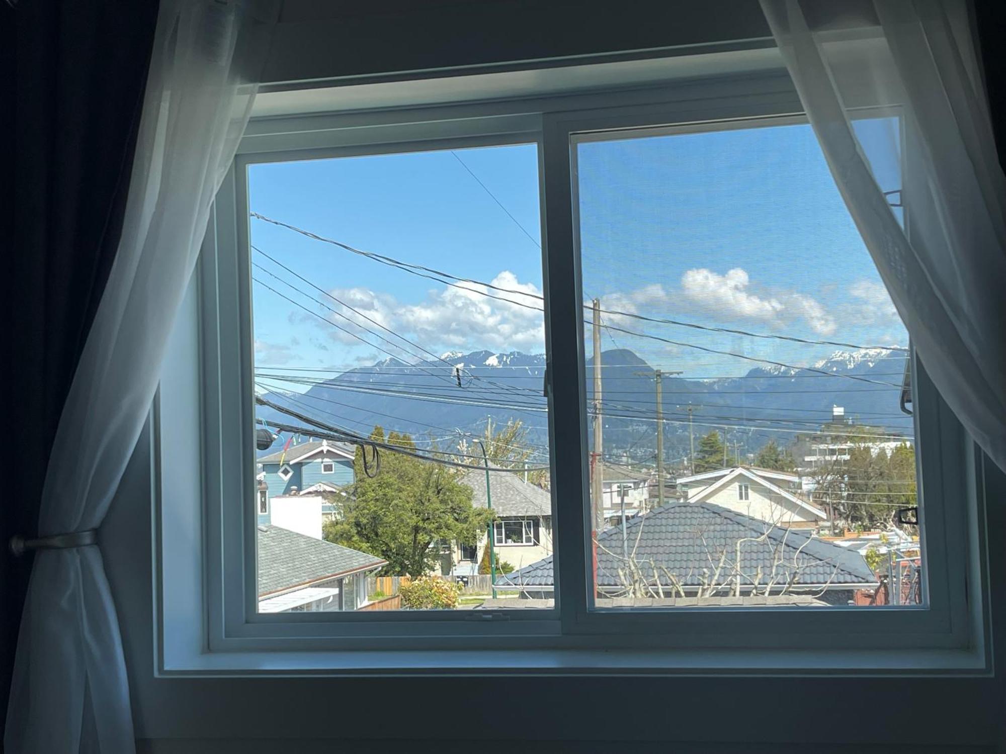 Entire New Cozy And Modern 2-Storey House Vancouver Extérieur photo